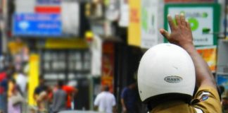 Heavy traffic near Lipton Roundabout