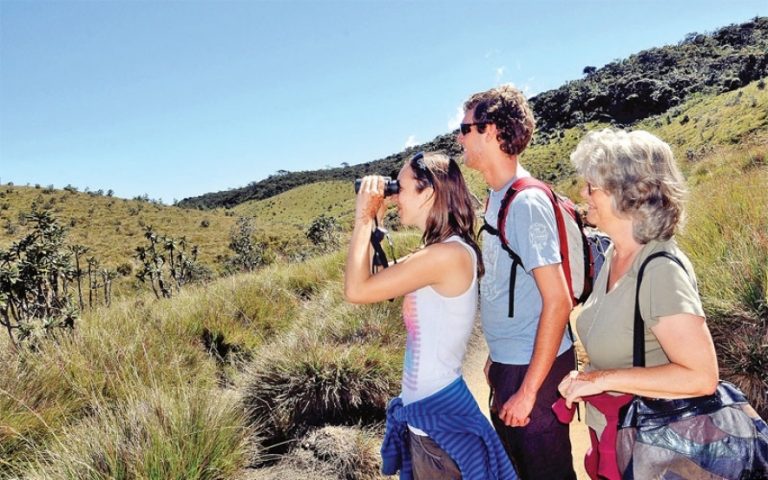 Tourism earns in $ 880 m in first two months