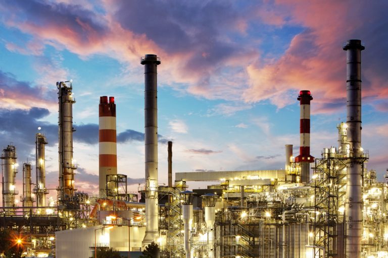 Iran to build a new oil refinery in Sri Lanka