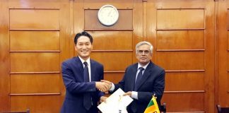 Korea provides 190 garbage compactors to Sri Lanka