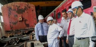 Ministers observes renovation of old train compartments