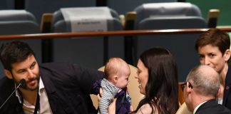 New Zealand PM brings baby to UN assembly