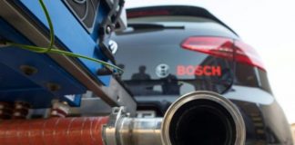 EU targets BMW, Daimler, VW in pollution cartel probe