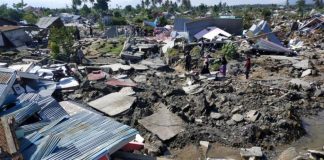 Death toll in Indonesia quake-tsunami tops 800