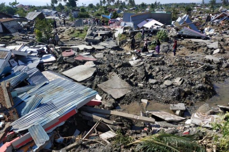 Death toll in Indonesia quake-tsunami tops 800