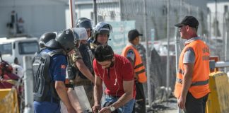 Turkish Police arrest protesters at new Istanbul airport site