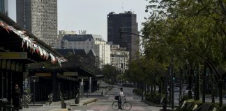 Argentina on strike as central bank chief resigns amid IMF talks