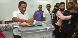 Maldives election: Votes cast in controversial poll