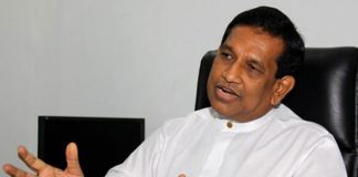 Government explains economic crisis