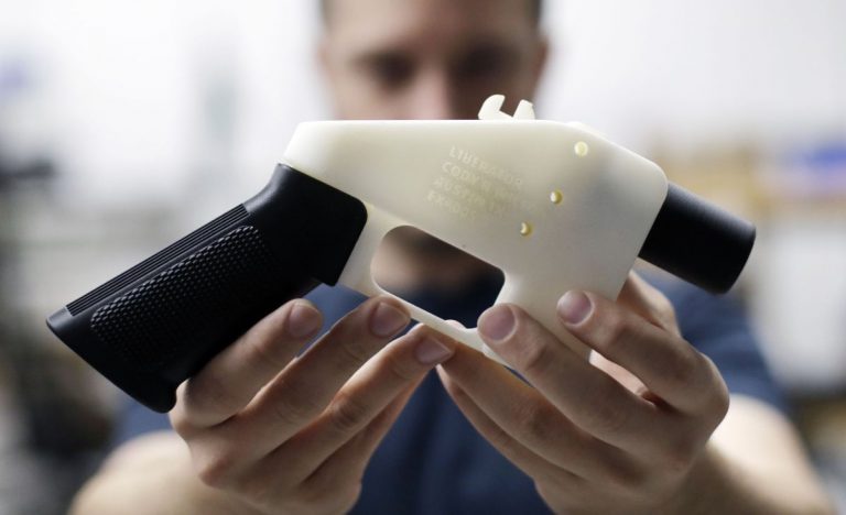 Texan campaigner for 3D-printed guns wanted for sex with minor