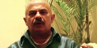 Popular Singer and comedian Ronnie Leach (65) passed away