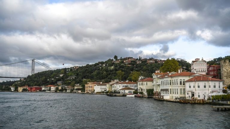 Foreigners snap up Istanbul’s iconic waterfront mansions