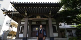 Buddha and bronzer: The Japanese monk who loves make-up