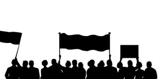 Police fire tear gas at protesting unemployed graduates (update)