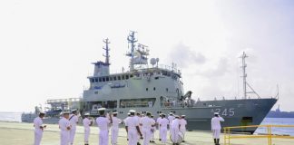 ‘Diamantina’ and ‘Leeuwin’ arrives in Trincomalee