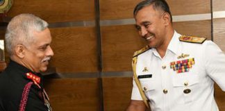 Indian Chief of Integrated Defense Staff meets Navy Commander