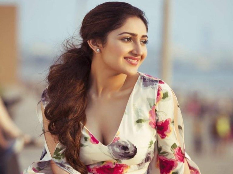 Sayyeshaa wraps up shooting for Kaappaan