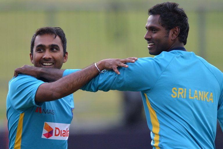 Mathews urges Mahela to help them