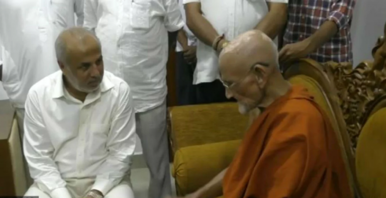 Ministers who resigned call on Ven. Napana Premasiri Thero