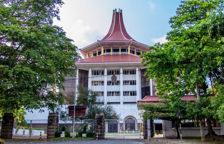 7-judge bench to consider FR petition against IGP & fmr Defence Secretary