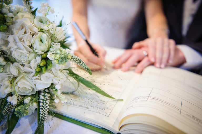 10,000 legally unmarried couples in SL