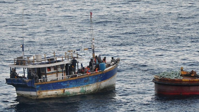 Australia turfs out 20 Lankan asylum seekers to Christmas Island