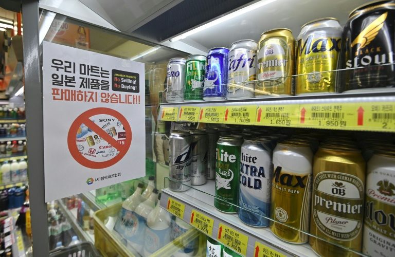 South Koreans boycott Japan beer in brewing trade row
