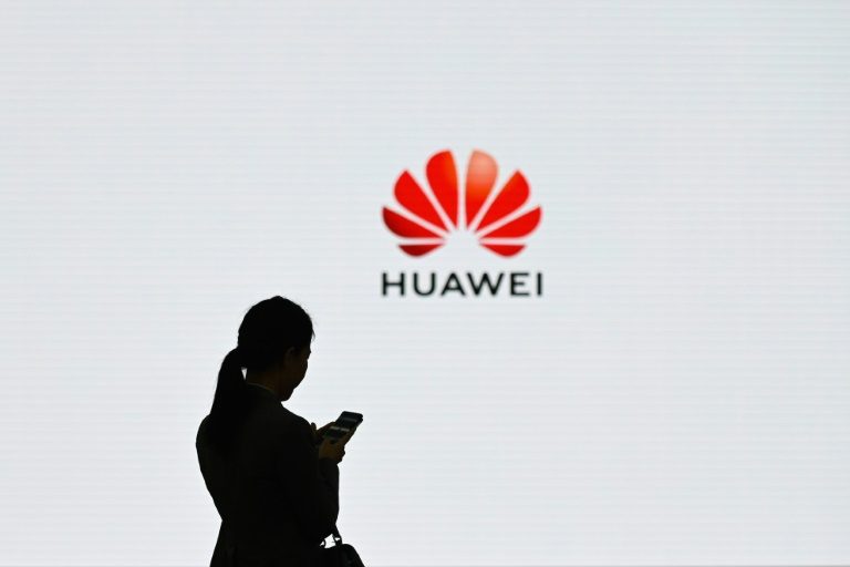 US tech CEOs support Trump on Huawei restrictions: W. House