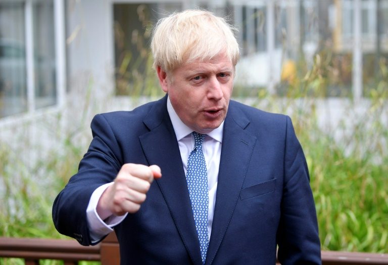 Johnson in Scotland as no-deal Brexit concerns grow