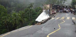 Landslides destroy 10 shops in Ginigathhena; one reported missing (photos)