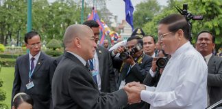 President meets King of Cambodia (photos)