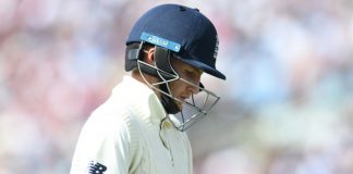 Root out for second straight duck as England collapse to 34-4 in third Ashes Test