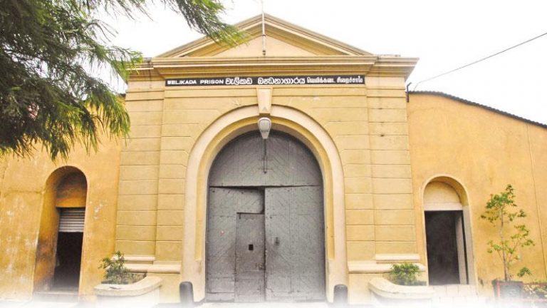 Weilikada prisoners call off rooftop protest