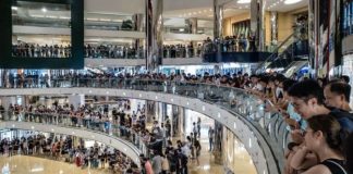 Hundreds sing Hong Kong protest “anthem”