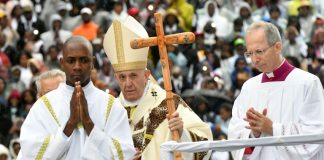 Pope rails against ‘vengeance’ as he ends Mozambique visit