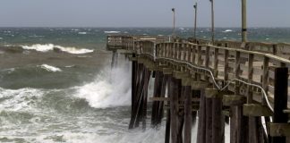 N. Carolina faces ‘long night’ as Dorian’s Bahamas toll rises