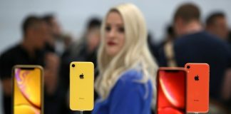 New iPhones to share limelight as Apple revs up services