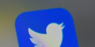 Twitter lets users sideline unwanted direct messages