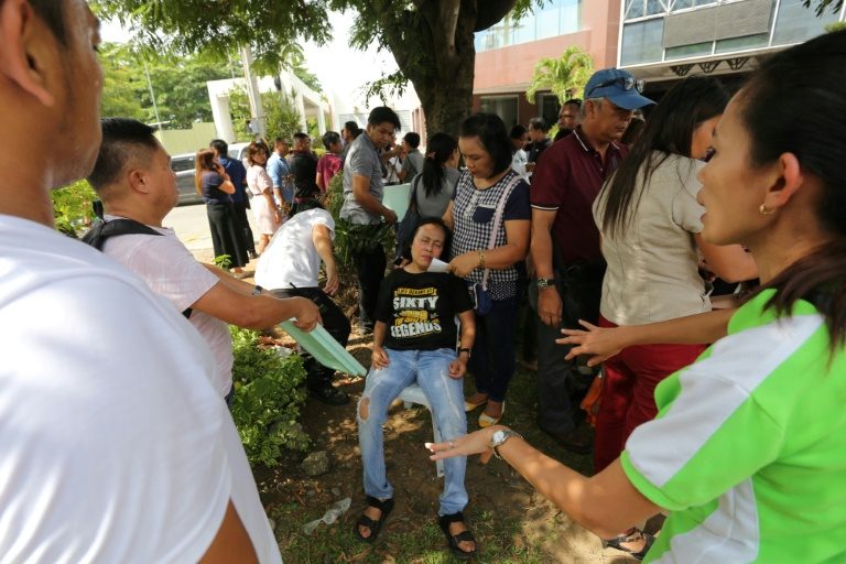 Strong quake kills one in south Philippines