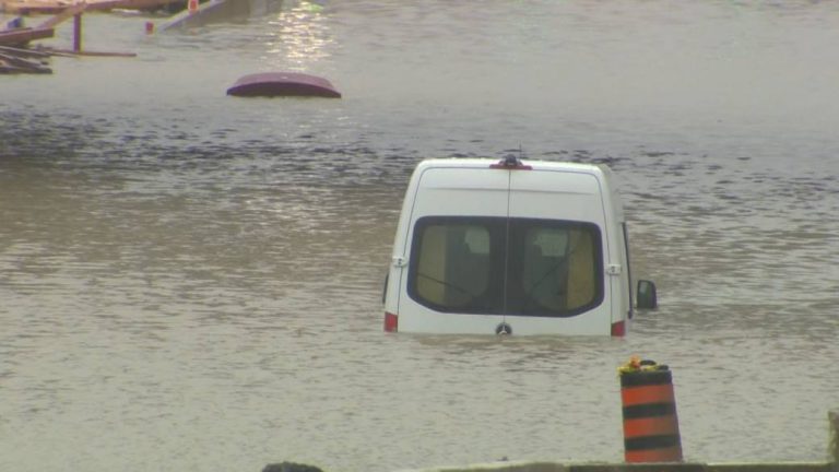 People affected by Nilwala River flooding