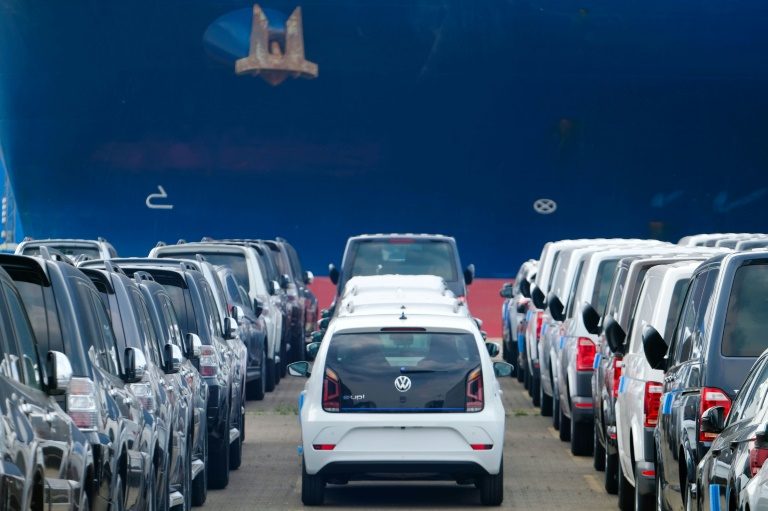 European car sales accelerate to decade-high speed in October