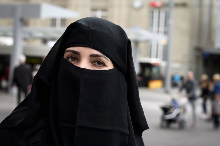 Remove face cover when entering polling centres: EC