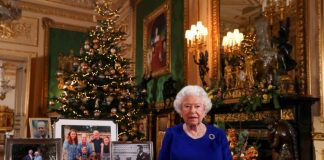 Queen admits ‘bumpy’ year in Christmas message