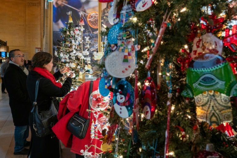 Asian stocks up after Xmas tech results cheer Wall Street