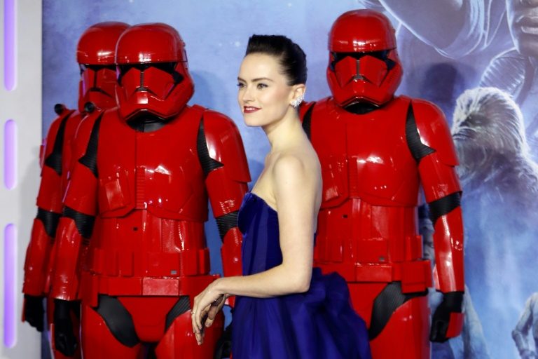Force is still with ‘Star Wars,’ with massive N.America opening