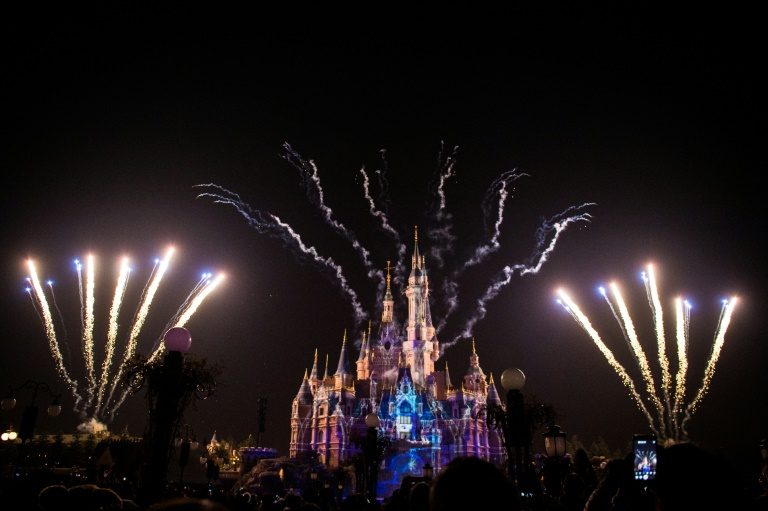 Shanghai Disneyland closes over China virus concerns