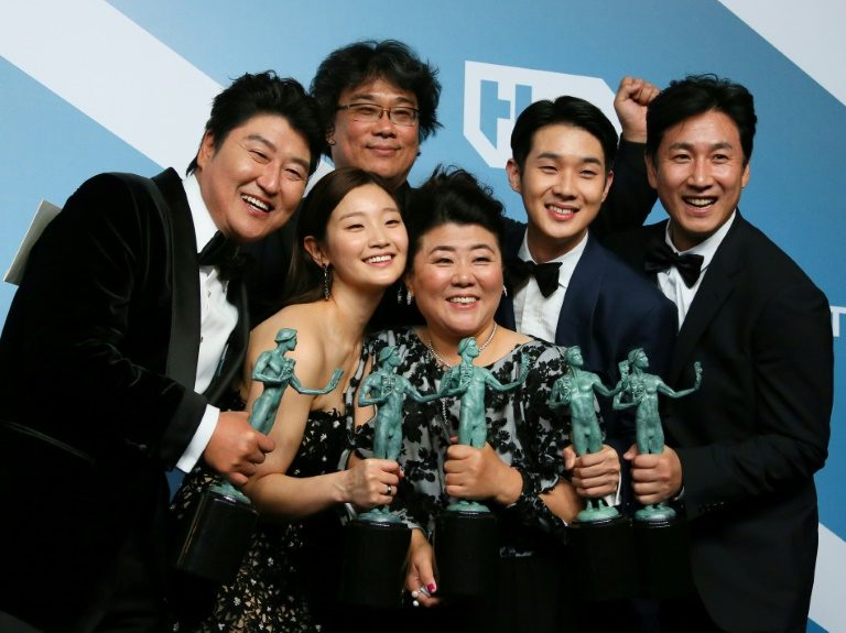 ‘Parasite’ invades Oscars race with stunning SAG award win