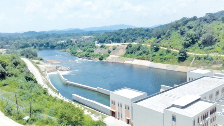 Leak in Moragahakanda Reservoir dam