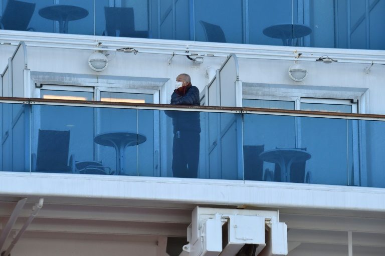 Thousands quarantined on Asian cruise ships in virus fight