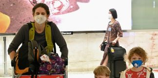 Australia tells citizens to come home, and stop travelling abroad